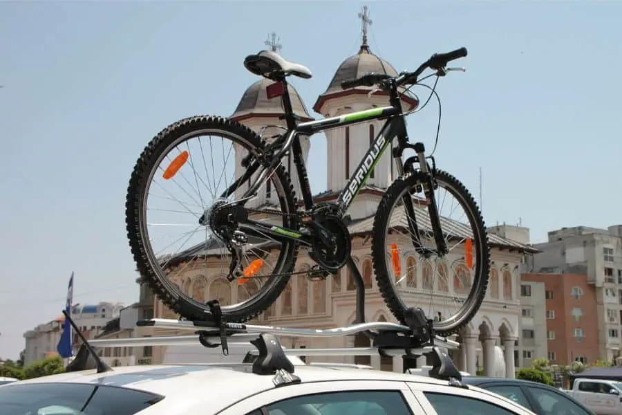ebike on the car roof holidays in italy